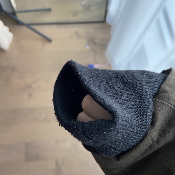 Aritzia TNA Golden Winter Jacket - Picture 12 of 13